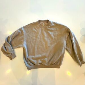 Accolade Crew Neck Pullover, size Medium